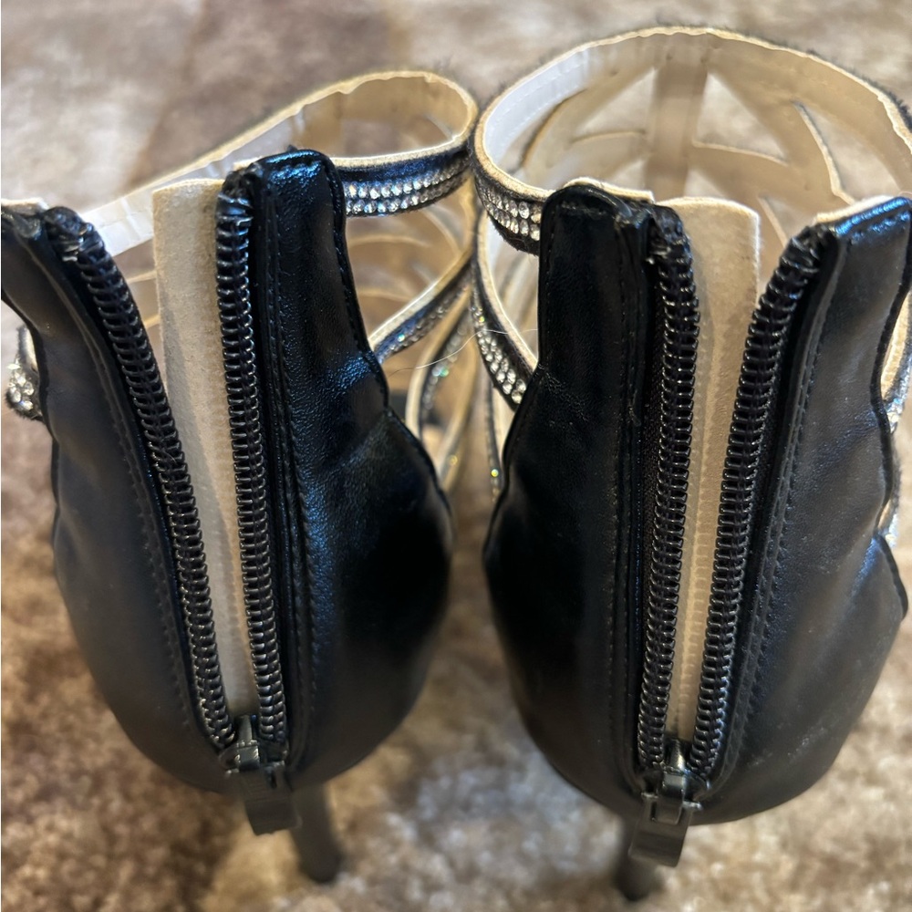 Beautiful Rhinestone High Heels Size 8 - Picture 3 of 9